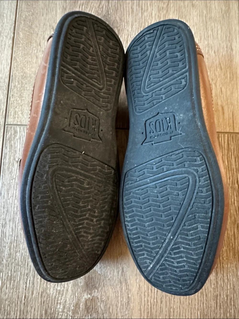 Florsheim Boys Kasper Venetian Driver Loafers Tan Leather Slip-On Shoes 11W Wide